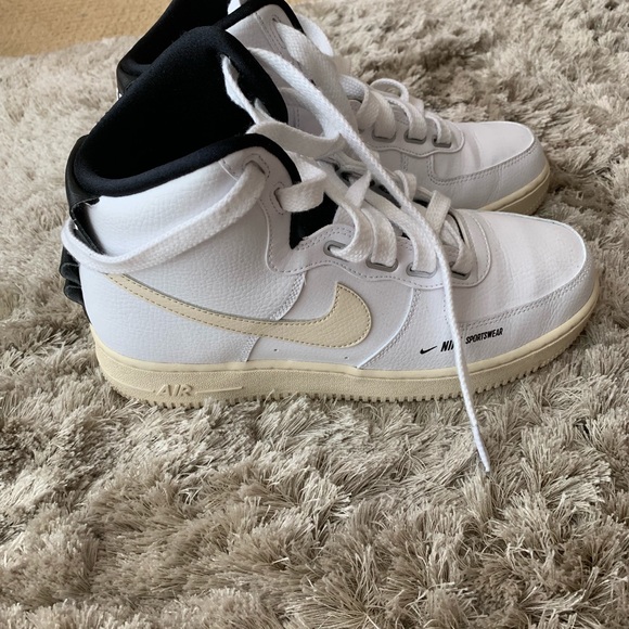 Nike Shoes - Nike Air Force women’s size 9